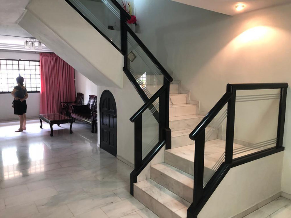 HDB maisonette - Glass Railing Staircase BCA Barrier submission